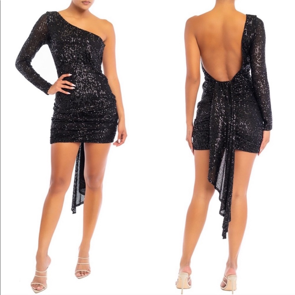 Black Sequin One-Shoulder Dress with low back and train